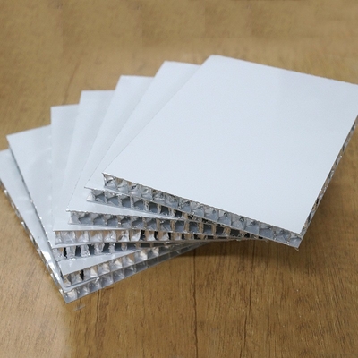 Loading Port Qingdao Port Aluminium Honeycomb Panel with Customized Design