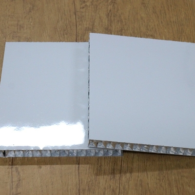 Loading Port Qingdao Port Aluminium Honeycomb Panel with Customized Design